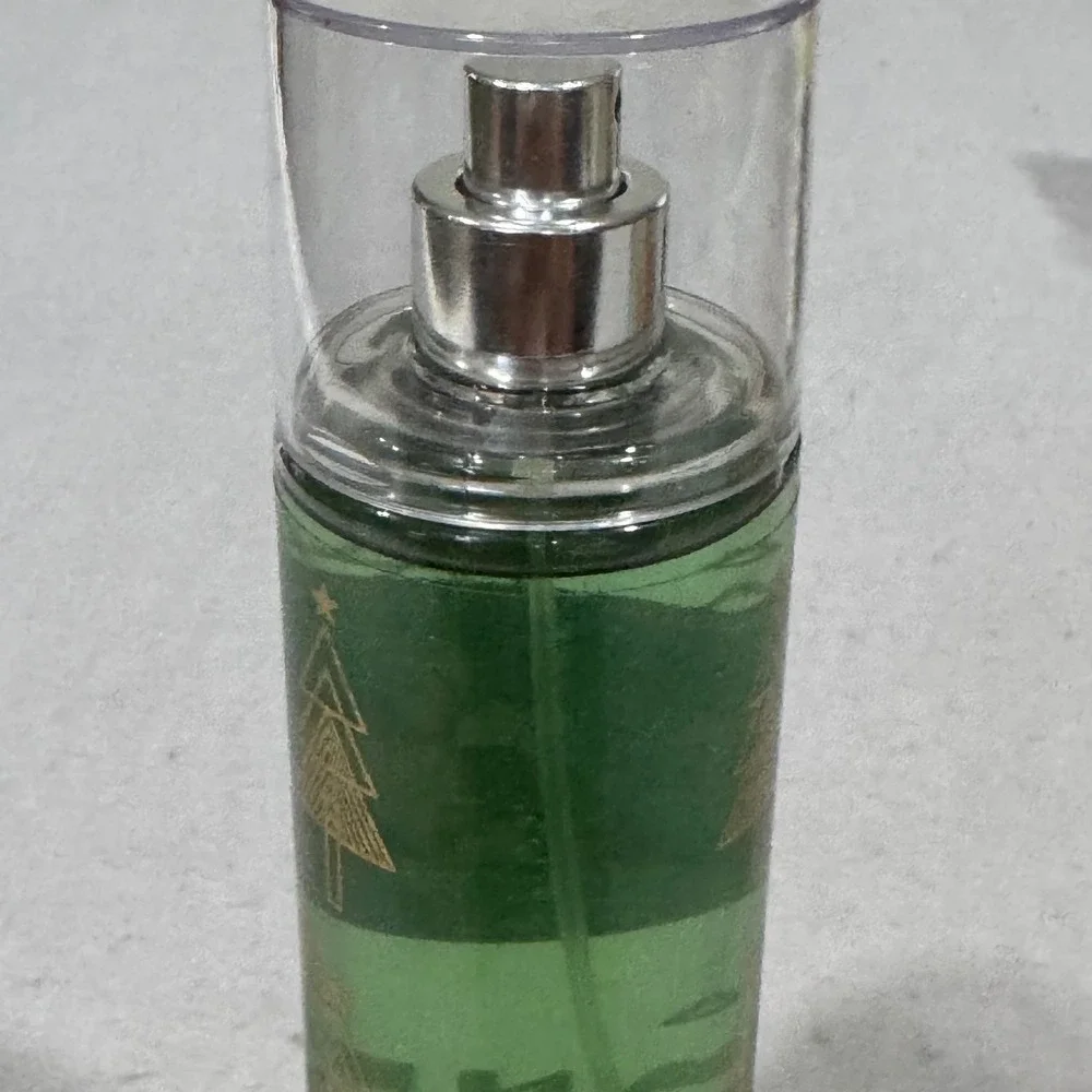 Bath & Body Works Vanilla Bean Noel Fragrance Mist Women 8oz Green Holiday Scent